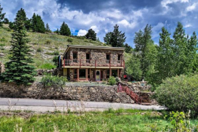Cozy Home with Deck and Mtn Views, Walk to Casinos